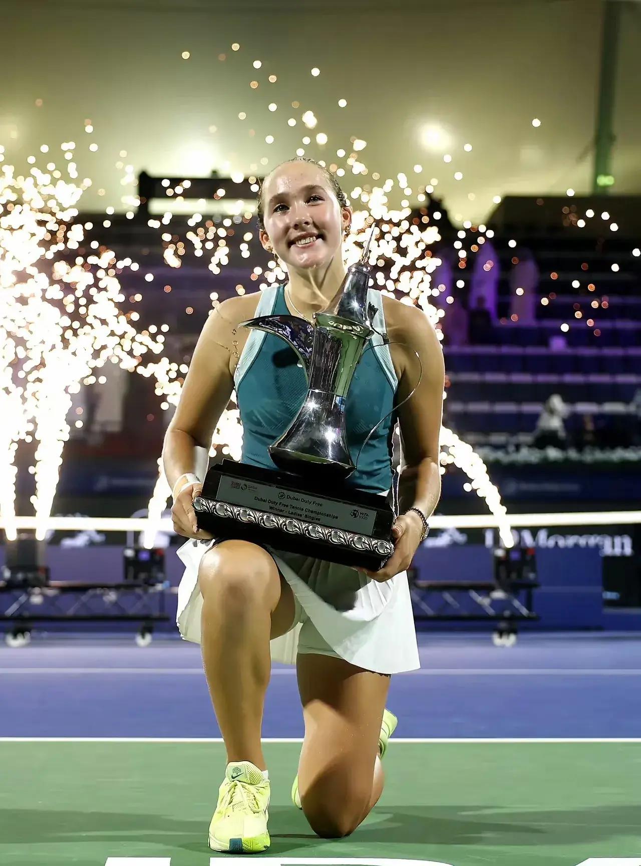 联合杯完胜温网，兹维列夫关键制胜