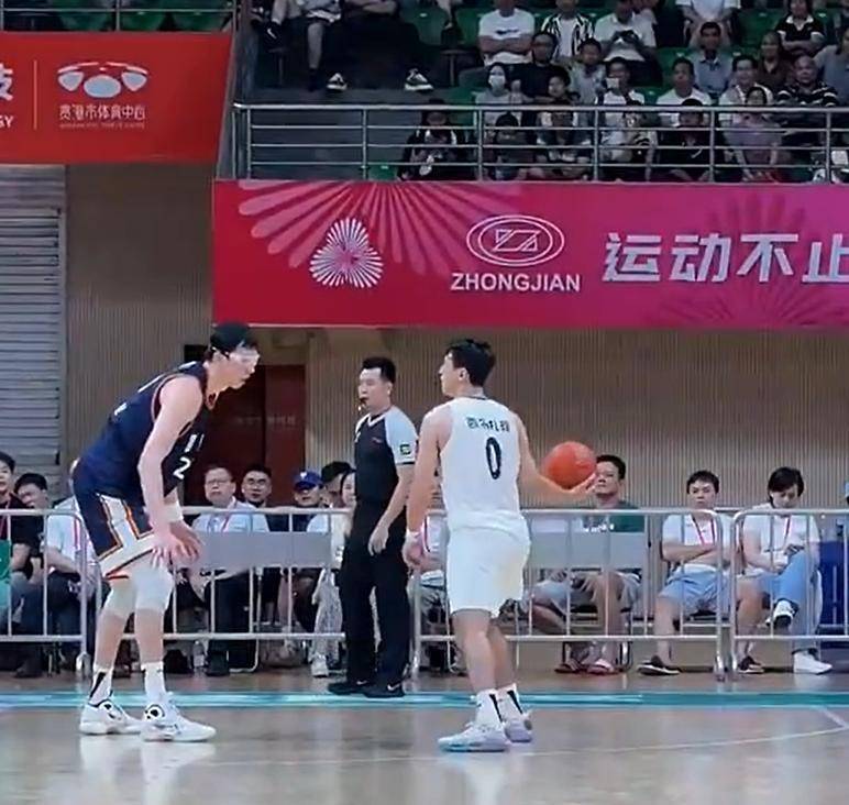 上海队绝杀四川队，周琦点燃赛场