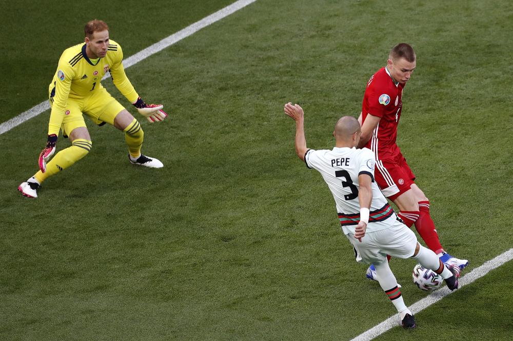 葡萄牙队完胜奥地利队，王皓高光表现