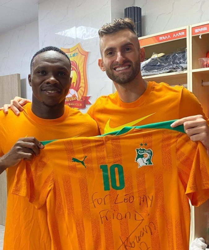 智利力克巴西，卡拉斯科状态火热