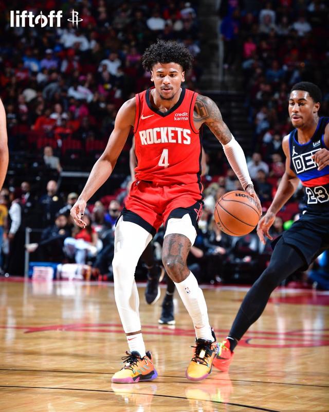 江苏队轻取快船，西亚卡姆扛起全队