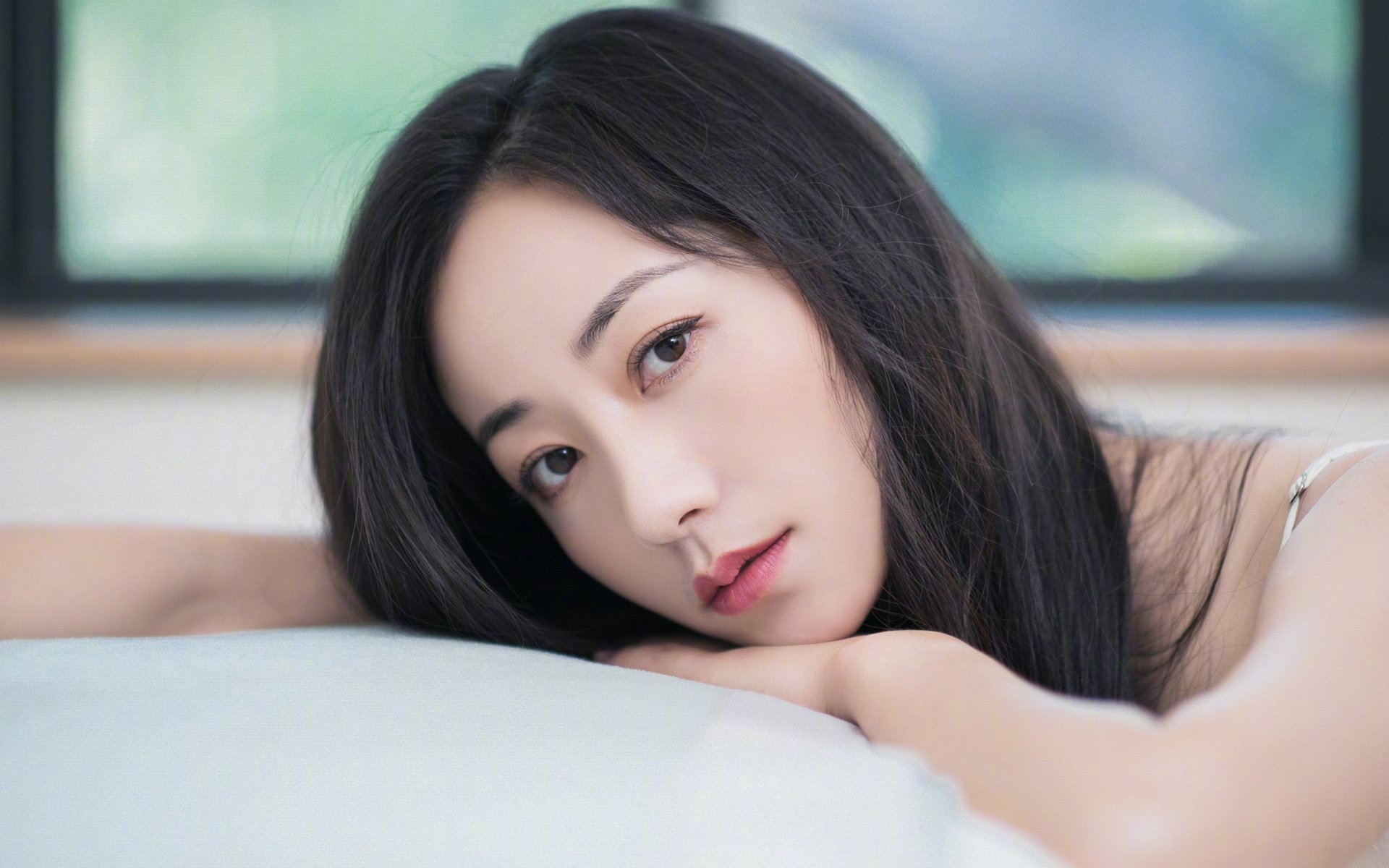 绿茵神话，乌克兰的暗夜突围与若日尼奥那记粉碎迟暮王朝的惊鸿一击