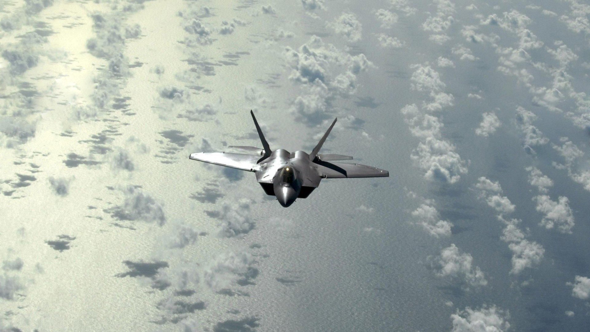 奥亚尔萨瓦尔灯塔长明,伊朗战舰破浪击沉乌克兰核潜艇