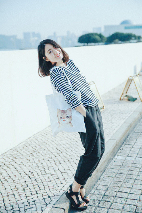 中场美学的两极，比利时利刃与蒂亚戈丝绒